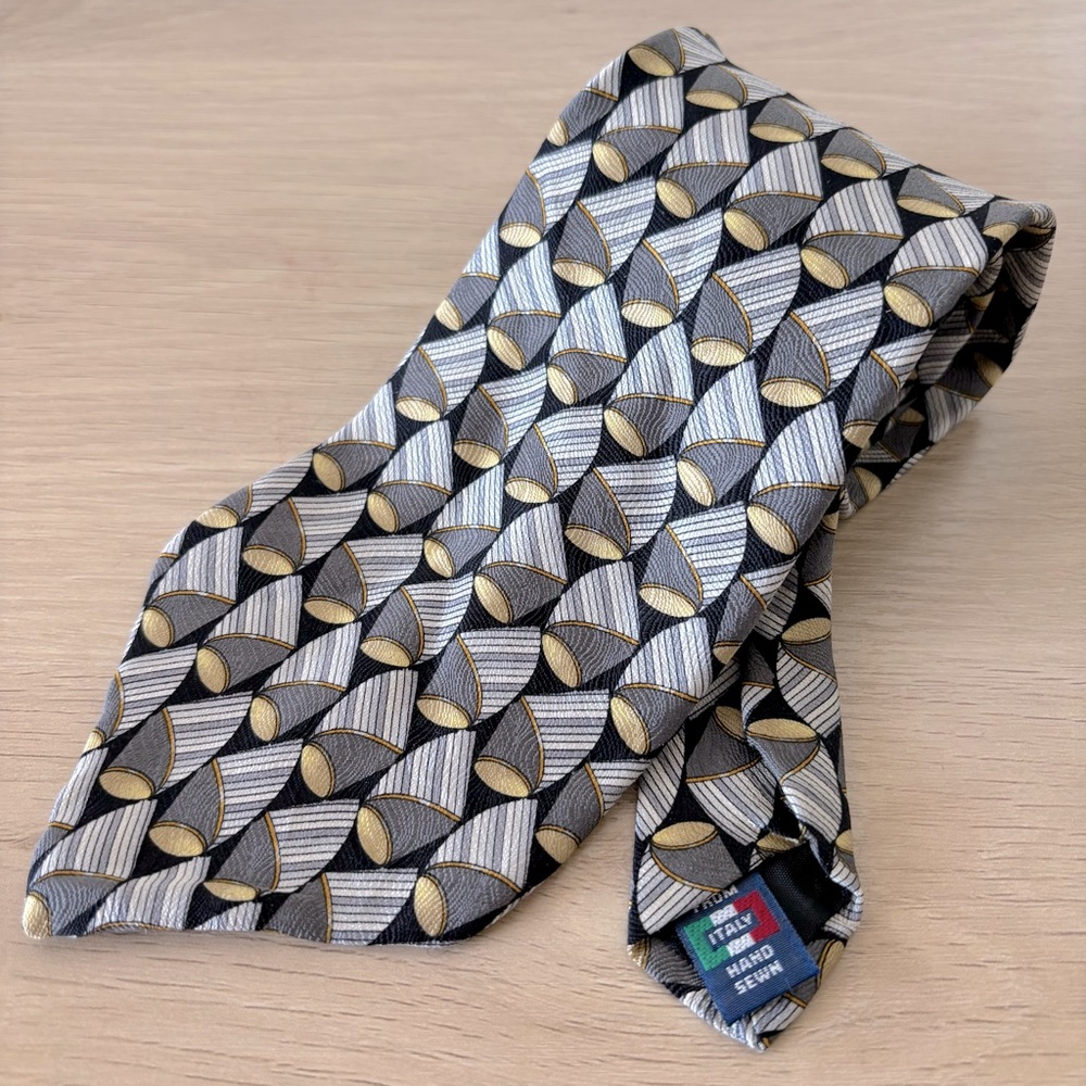 Men's Mulberry Patterned Tie -‎ Hand Sewn All Silk